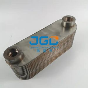 Excavator EC240 EC290 Engine Parts Oil Cooler VOE20450897 20715681 Core