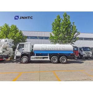 Sinotruk Howo 6x4 Sprinkling Water Tank Truck 351 - 450hp