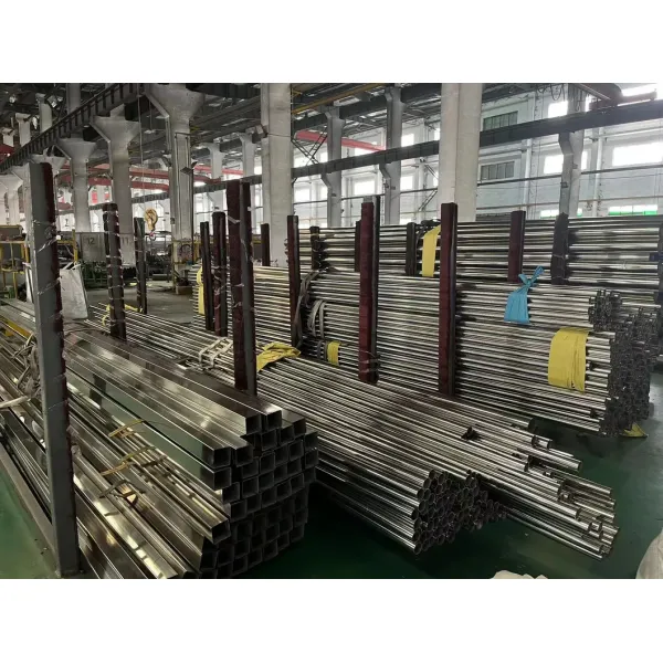 Ss 304 304L 316L Industrial Pipeline Welded Stainless Steel Rectangular Tube Seamless Pipe Stainless Steel Tubes