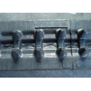 Small Excavator Rubber Tracks 130mm Width 72mm Pitch With Less Roads Damage