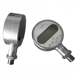 Battery Powered Digital Pressure Gauge 0.02%F.S With LCD Display