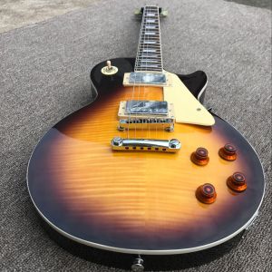 Custom 8 Strings Electric Guitar with Maple Fingerboard Gold Hardware