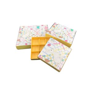 Square Cardboard Chocolate Gift Boxes Packaging With Tray / Rabbits Pattern