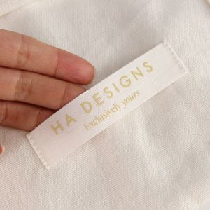 Custom Design Drawstring Cosmetic Packaging Bag pouch With Fabric Label