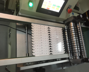Long-term Supply T4T5 Light bar Type Cutting Machine, Aluminum Plate Cutting Machine, 1.2 Rice Light Strip Cutting Machine