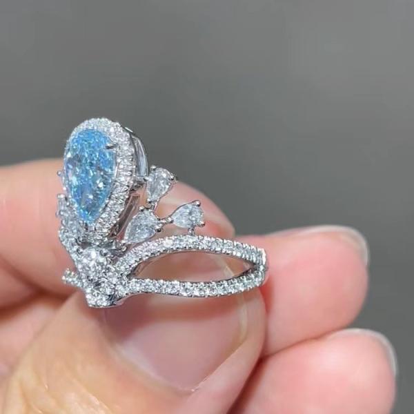 18K Gold Blue Lab Diamond Jewelry Excellent Pear Cut Engagement Ring