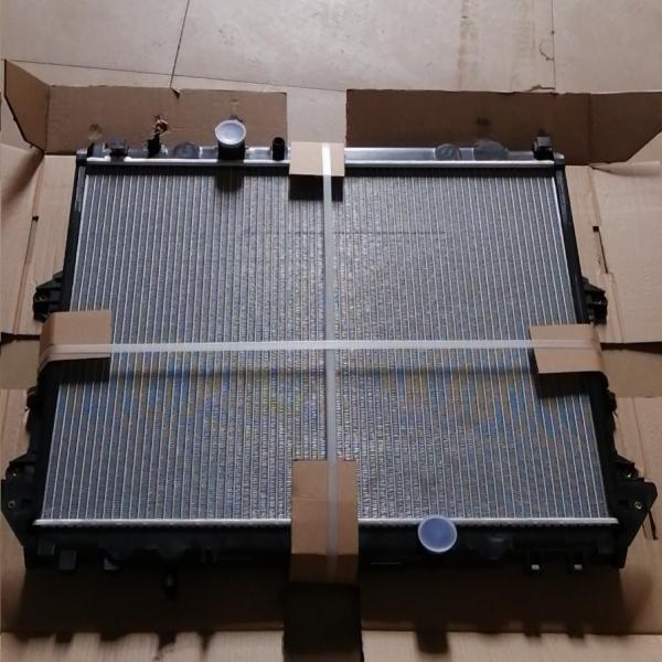 Car Cooling Radiator 16400-0L120 for Toyota Hilux 2.5 D-4D Pickup 2004 at