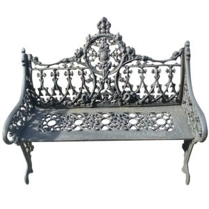 Classical European Cast Iron Garden Table And Chairs Weather Resistant