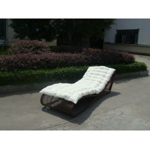 China Outdoor Garden Rattan Sun Lounger , Comfortable Lounge Chair on sale