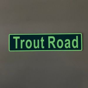 Glowing Photoluminescent Signage Eco-Friendly And Green With Yellow-Green Color