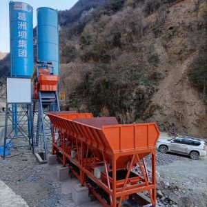 OEM HZS35 Central Mix Concrete Batching Plant With Cement Silos