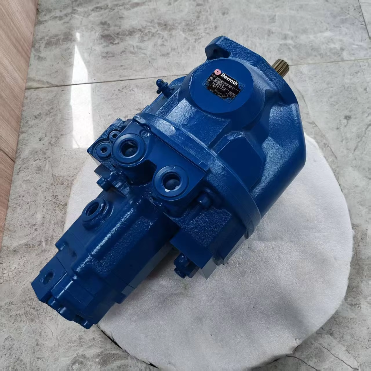 Excavator Hydraulic Pump AP2D28LV1RS7-790-0 Piston Pump Suitable for Model