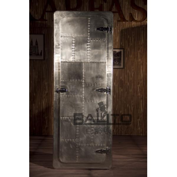 Buy classical old style aluminium CASE furniture at wholesale prices