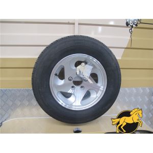 2 Straight Load China Horse Float-Deluxe