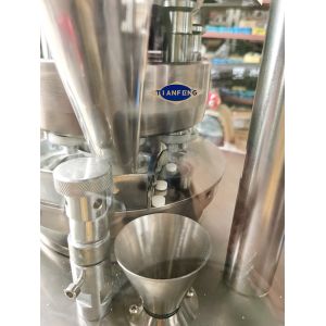 Lab Pharmaceutical Machine Rotary Tablet Press With 60KN Pressure Diameter 20mm