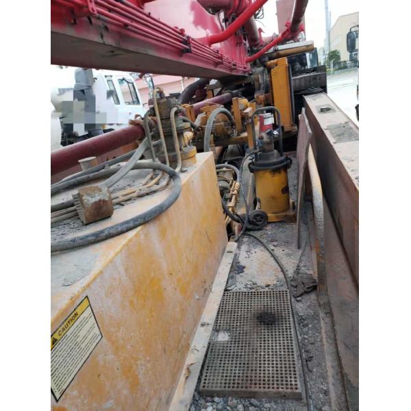 2011 Junjin 52m on Benz. Euro III Used Concrete Pump