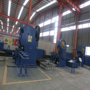 Q235 Prefabricated Steel Building with Sandwich Panel Roof Cladding