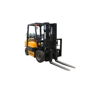 Four Wheel Counterbalance Gas Forklift Truck With Side Shifter Customized