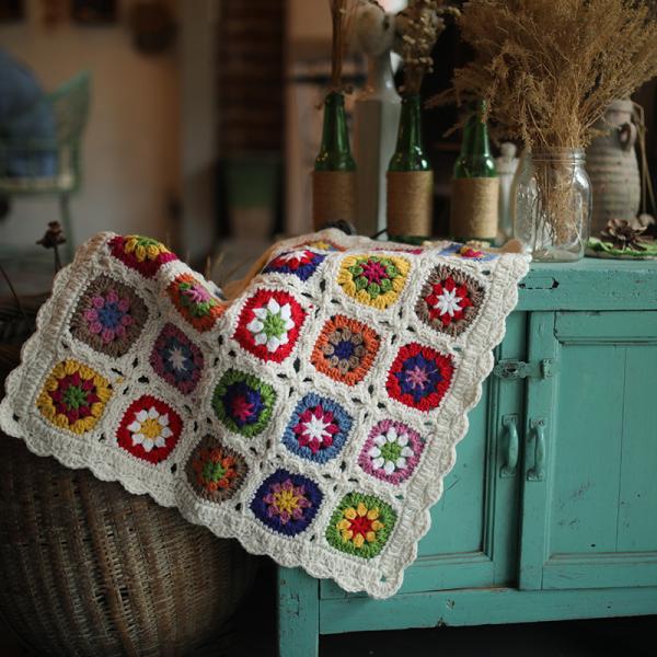Create a Cozy Atmosphere with this Multifunctional Hand-woven Crochet Woolen Blanket