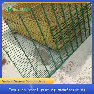 China Green Plastic Impregnated Metal Grid Floor Catwalk 100x200 on sale