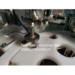 0.8MPa 1000ml 4 Head Self Flow Bottle Filling Line