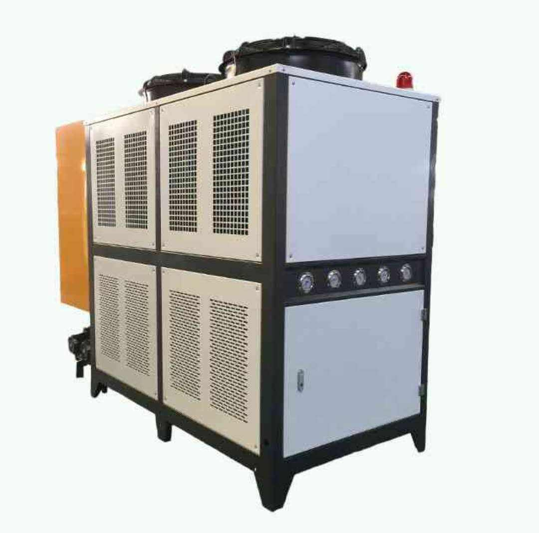 China 10-500 Tons Cooling Capacity Air Cooled Water Chiller for Noise Level of 65-75 DB and Ambient Temperature Range of 5-45C on sale