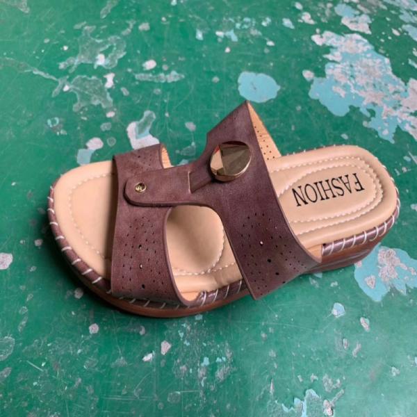 Ladies Causal Silppers New Style Three Colors Hot Summer Light Four Seasons Sizes 37-42