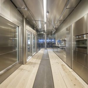 Fine-textured Anti-fog Stainless Steel Cladding for Eyewear