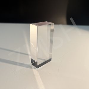 Sapphire Prism Al2O3 Kyropoulos Method ​Laser & Optical Communication Customizab