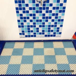 PVC Interlocking Floor Mat Anti Skid Bath Mat 20cmx20cm