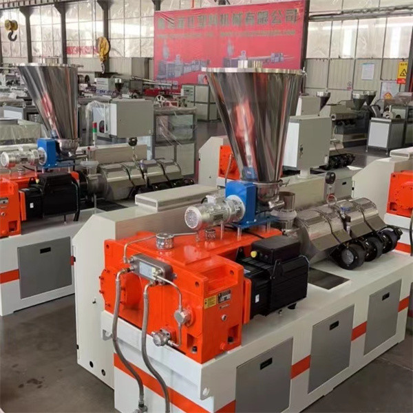 PVC Pipe Twin Screw Extruder Food Processing Plastic Double Screw Extruder Machine