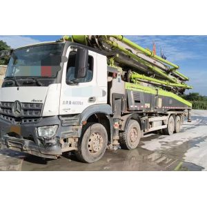 Zoomlion's 56m long boom concrete pump truck - ideal for large construction