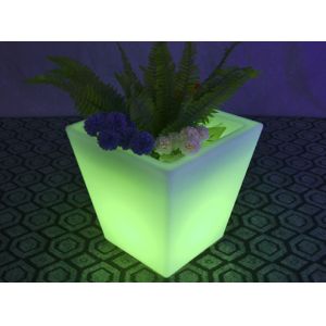 Heat Resistance Custom Rotational Molding LED Flower Pot PE Planters