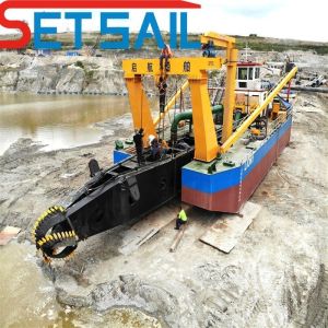 Customized Request Powerful Diesel Engine 20 Inch Sand Dredger with Hydraulic