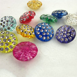 High quality popular beautiful decorative crystal acrylic button