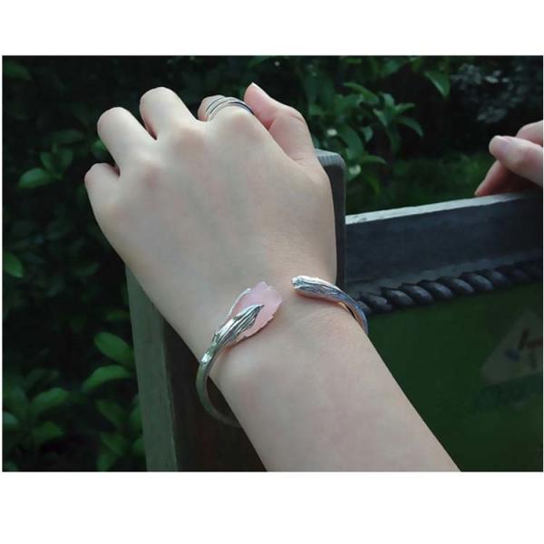 Handcraft Sterling Silver Cuff Bracelet with Sculpted Rose Quartz Gardenias (B6032401ROSE)