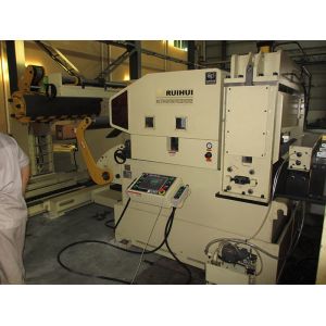 Metal Parts Stamping Processing Servo Feeder Machine , Automatic Feeding Device