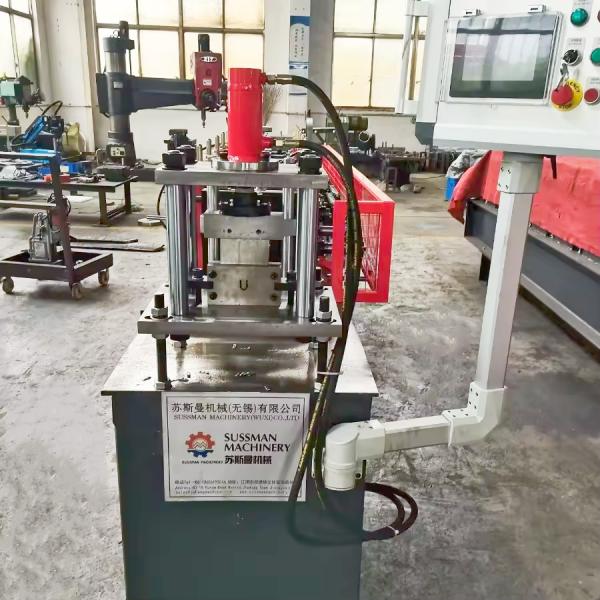 0.6-1.2mm PPGI V Shaped Steel Rack Mesh Deck Roll Forming Machine