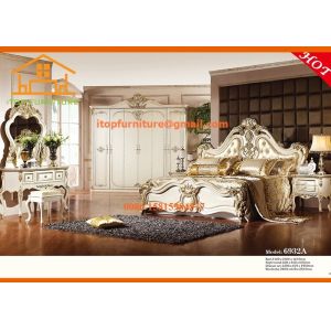 China Classic italian luxury antique wooden leather bedroom furniture sets on sale