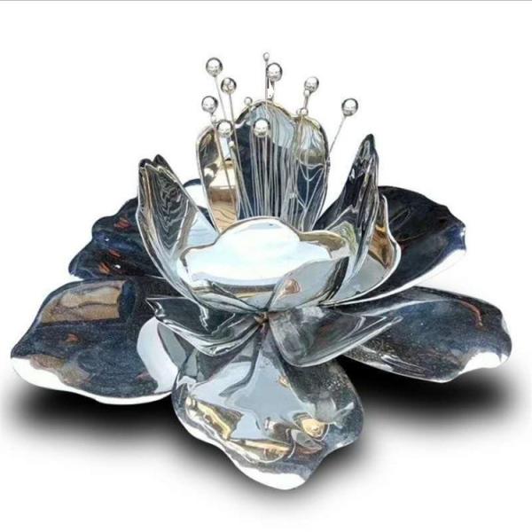 Buy Metal Lotus Flower Sculpture SS304 Lotus Flower Garden Statue at wholesale prices