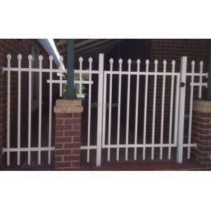 Powder coated tubular steel fence