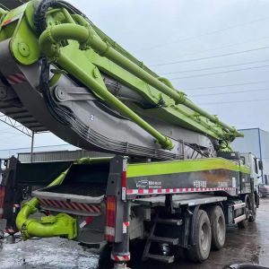 Zoomlion Hydraulic Used Truck Concrete Pump Closed Loop 600 L