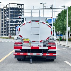 5000KG Left Hand Drive Fuel Oil Tanker Truck 4X2 Fuel Delivery Tank Truck