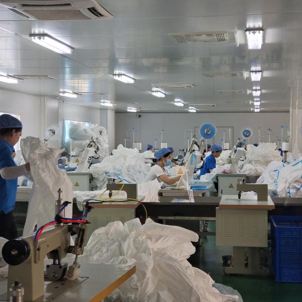 Elastic Wrist Disposable Protective Wear Coveralls Non Woven Clothing