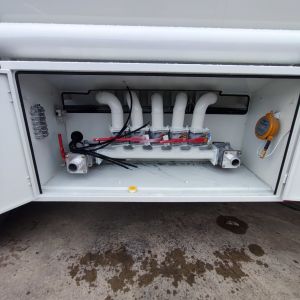 Dongfeng 4x2 Fuel Tank Truck 6 Cubic Meter Reliable Performance Manual