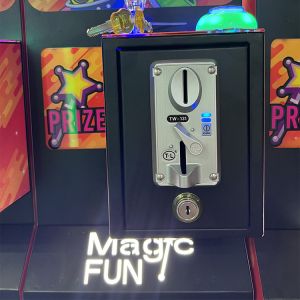 Customizable Mini Coin Operated Small Doll Arcade Game Vending Claw Machine With