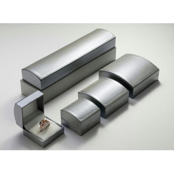 Buy Jewelry Boxes at wholesale prices