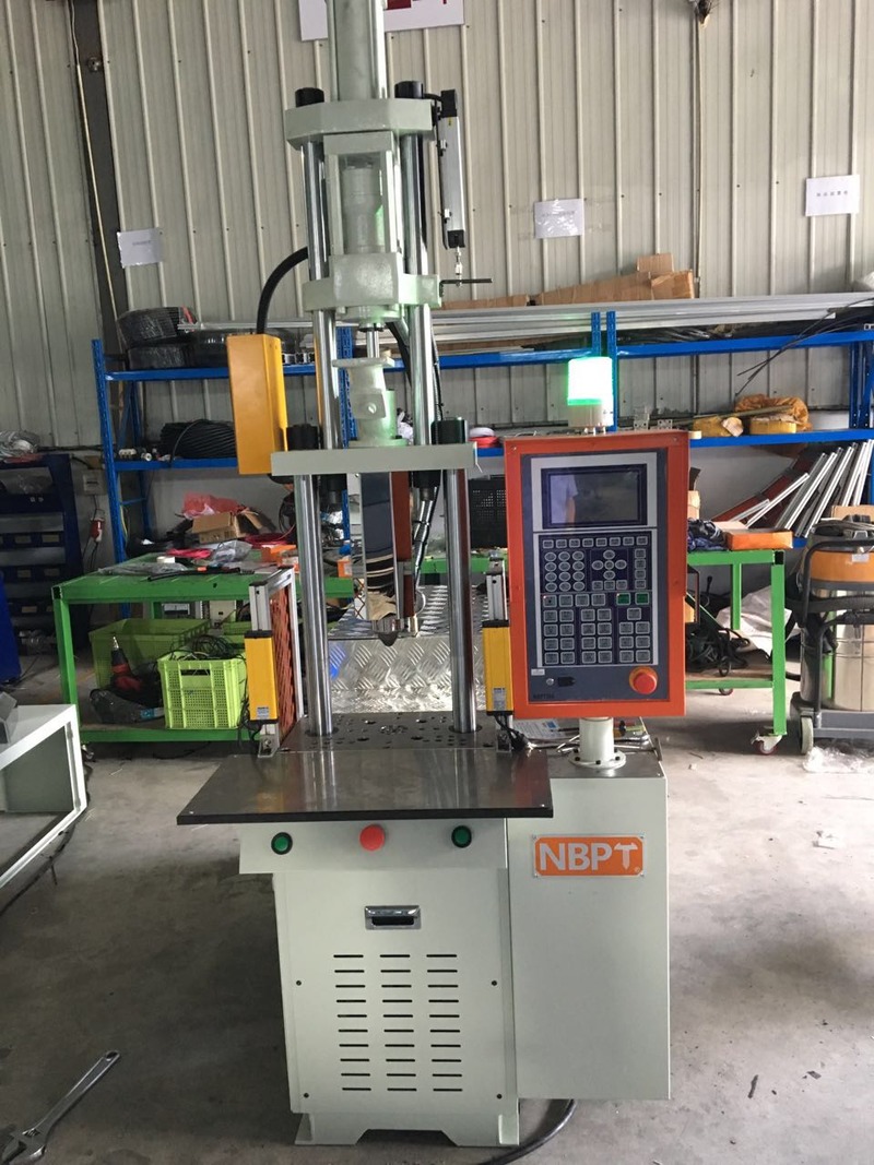 1.6T PT-450D Vertical Sliding Table Plastic Injection Machine