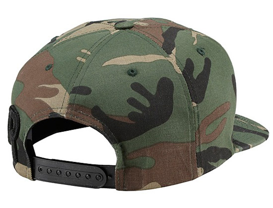 Camouflage Acrylic Fabric Snapback Baseball Caps 7 Holes Closure Available