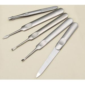 11 in 1 manicure tools kit